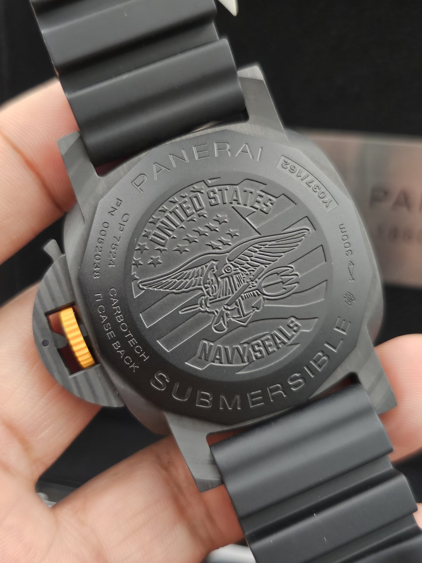 Panerai Luminor Submersible